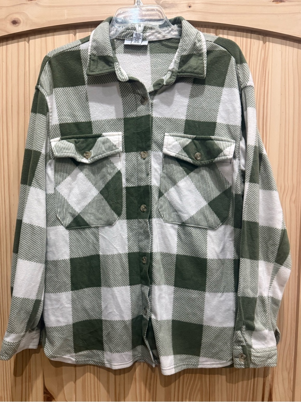 Women's Green and White Buffalo Plaid Flannel Button-Up Shirt Jacket -‎ Size XL